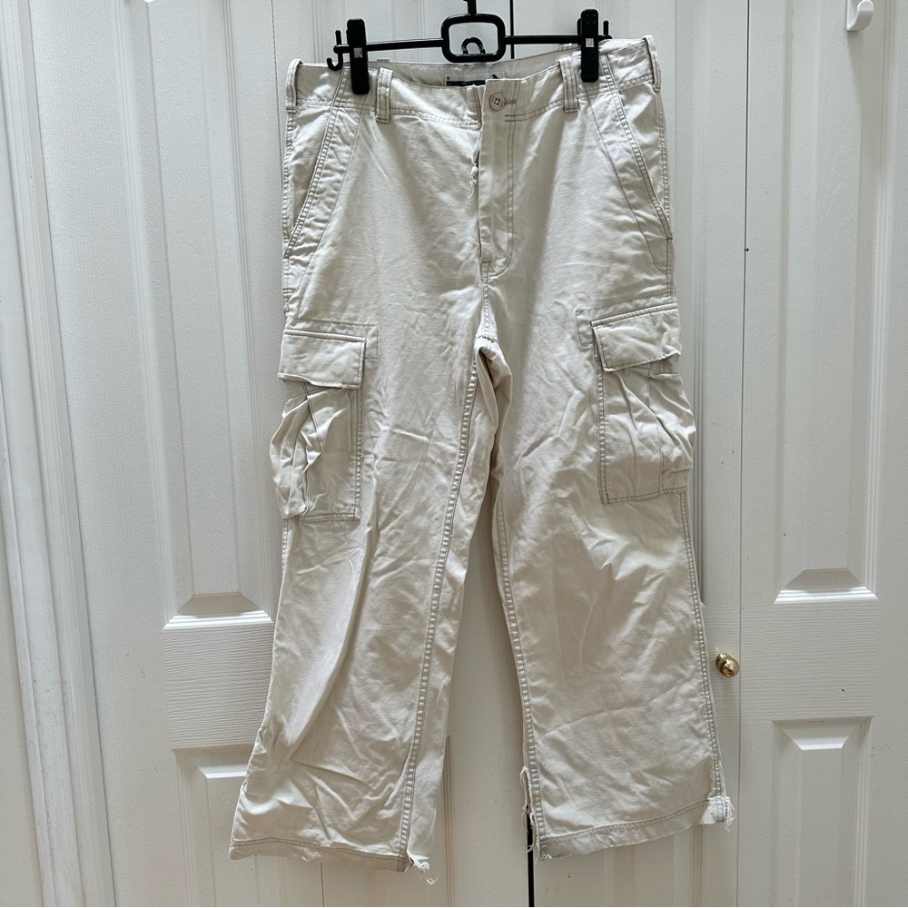 Hollister Y2K Cream Cargo Pants 32